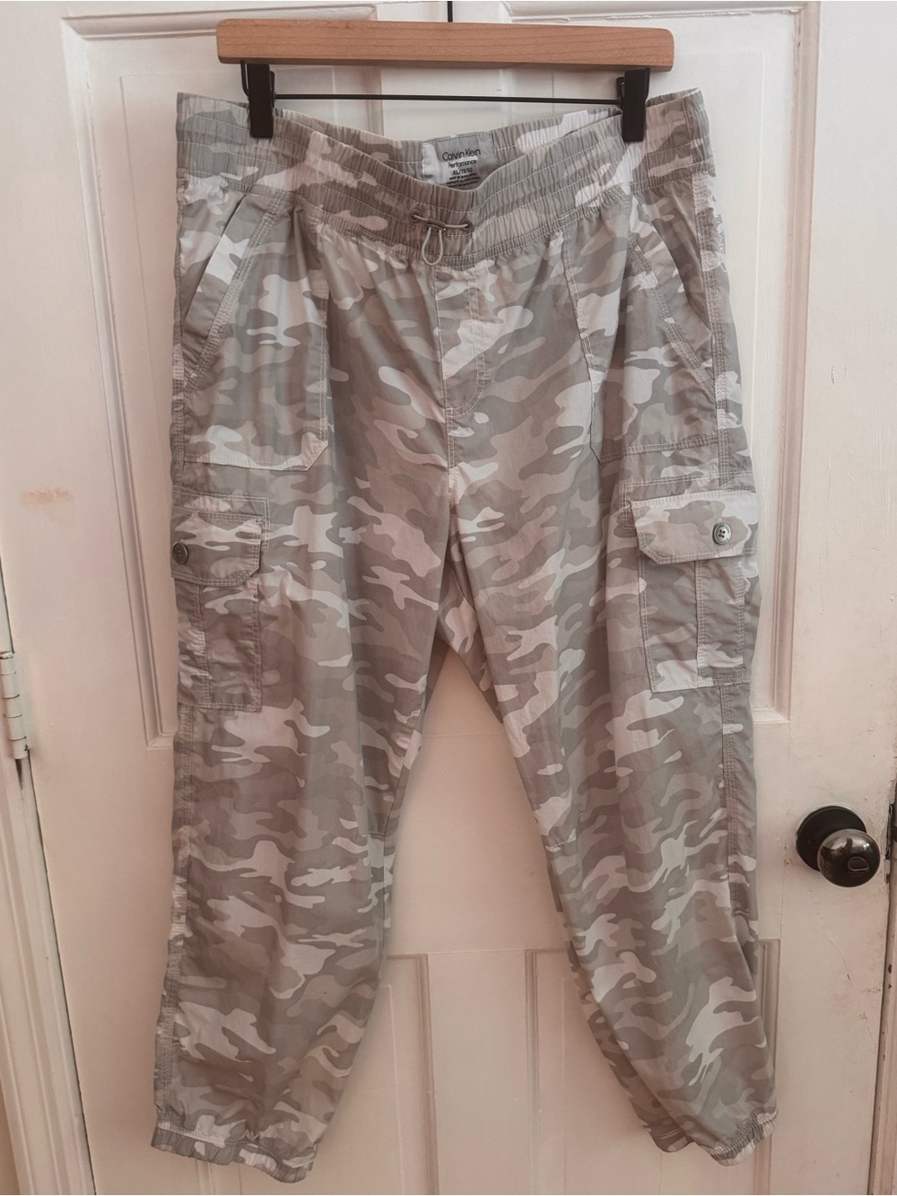 Calvin Klein Performance Gray Camouflage Cargo Jogger Pants Drawstring Size XL